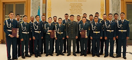 Республика күні: Архивте оқушылар тарихи құжаттың қабылдану тарихымен танысты фото галереи 10
